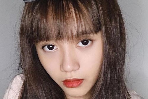 Vẻ ngoài nữ ca sĩ 17 tuổi bị đuổi khỏi nhóm nhạc đông nhất Việt Nam