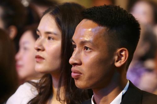Hùng Dũng tiết lộ chuyện hỏi ý kiến vợ để dự SEA Games 30