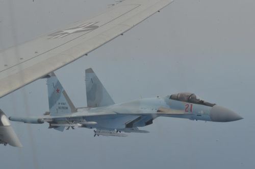 Mỹ tung video tố Su-35 Nga mang tên lửa chặn 'sát thủ diệt ngầm' P-8A