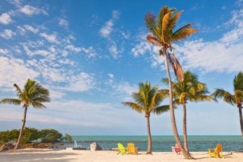 'Cứu vãn' du lịch mùa Hè, một số quốc gia mở cửa đón du khách trong tháng 6