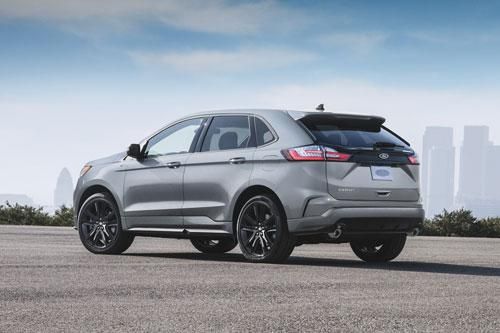 SUV động cơ tăng áp, thiết kế thể thao, giá gần 900 triệu
