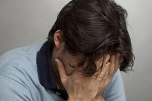 Nửa đêm nghe chuông điện thoại của vợ reo, tôi 'chết đứng' khi vừa nhấc máy