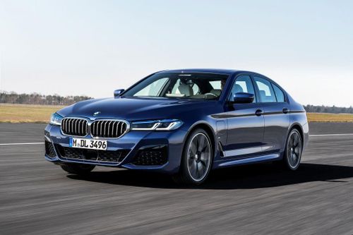 BMW 5-Series 2021 ra mắt: thêm tùy chọn động cơ, bổ sung trang bị