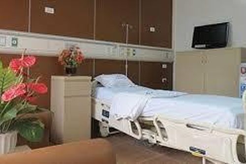 'Không ở đâu giá giường dịch vụ bệnh viện công như giá phòng khách sạn'