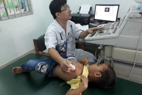 Khám sàng lọc và điều trị tim bẩm sinh cho trẻ ở Khánh Hòa