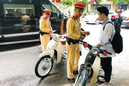 Đề xuất phải có giấy phép lái xe dưới 50cc: Thi sát hạch bài bản là cần thiết