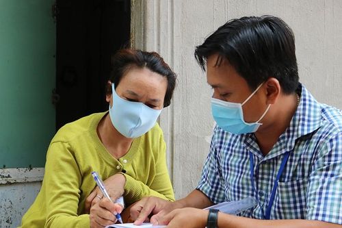 TPHCM hoàn thành hỗ trợ hộ nghèo bị ảnh hưởng bởi COVID-19