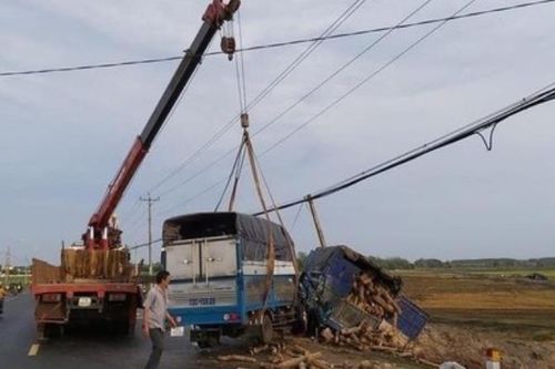 Hai người phụ nữ bị xe tải tông tử vong