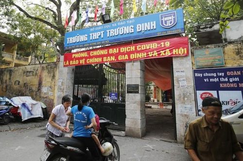 Cận cảnh trường Trương Định xuống cấp chờ sập, dự án cải tạo vướng thủ tục
