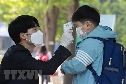 Hàn Quốc tái áp đặt các biện pháp hạn chế nhằm ngăn chặn đợt dịch mới