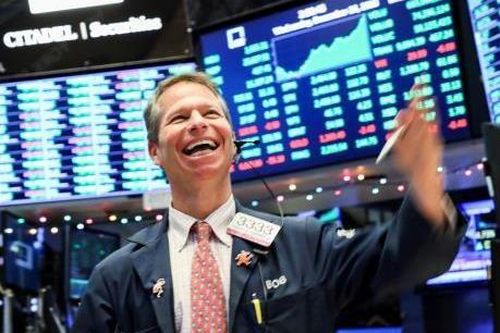 Phố Wall đi lên trong phiên giao dịch ngày 27/5, S&P vượt ngưỡng 3.000 điểm