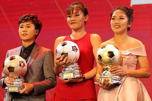Đừng 'than nghèo kể khổ' giùm tụi em nữa!