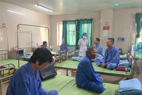 Bảo vệ sức khỏe người cao tuổi mùa nắng nóng