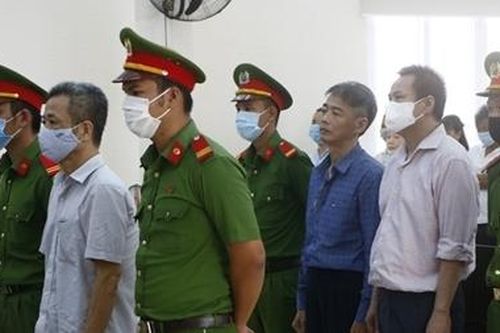 Cựu bí thư thư huyện ủy bị phạt 10 năm tù giam