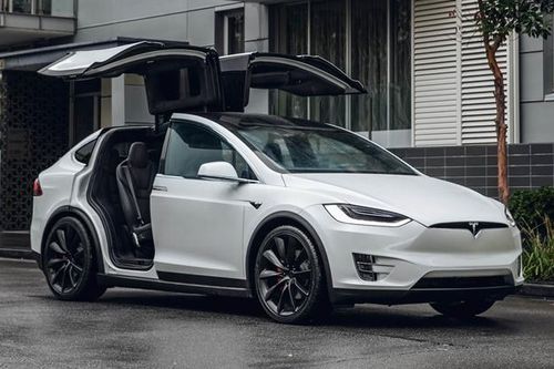 COVID-19 khiến Tesla cũng phải giảm giá bán xe