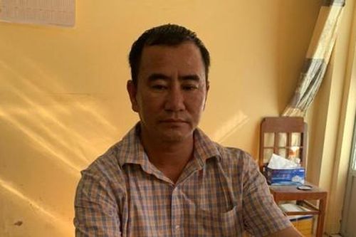 Tạt axit 'người tình' vì mâu thuẫn tiền bạc