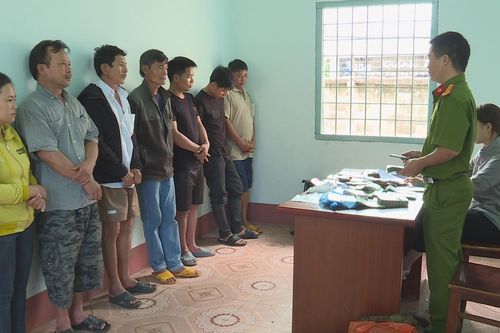 Triệt phá đường dây ghi số đề, thu gần 1 tỷ đồng