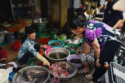 Nỗi lo an toàn thực phẩm ở chợ nông thôn
