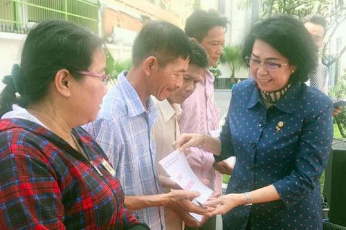 Thành phố Hồ Chí Minh hoàn thành chi hỗ trợ 100% hộ nghèo vượt qua dịch Covid-19
