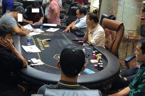Thành phố Hồ Chí Minh: Triệt phá sòng bạc Poker do người Hàn Quốc cầm đầu