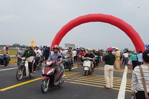 Thông xe cầu nghìn tỷ, người dân Nam Định hết cảnh qua sông lụy phà