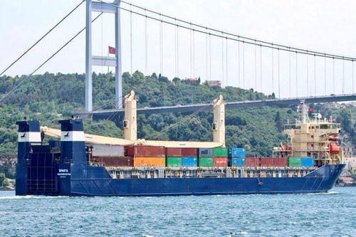 Tàu Nga chở đầy phương tiện quân sự đến Syria