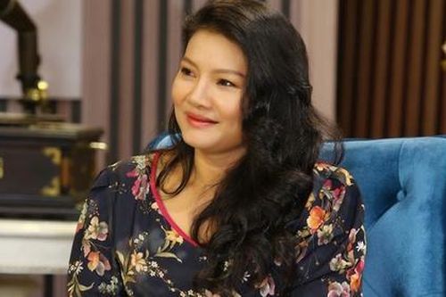 Con gái Kiều Trinh xấu hổ, bỏ học 2 tuần vì mẹ đóng cảnh ân ái