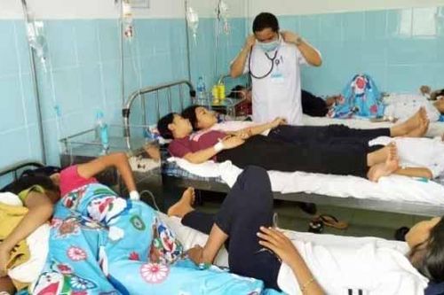 135 học sinh nhập viện sau khi ăn bánh mì