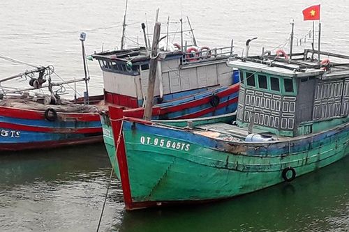 Phối hợp tìm kiếm tàu cá bất ngờ mất liên lạc trên biển