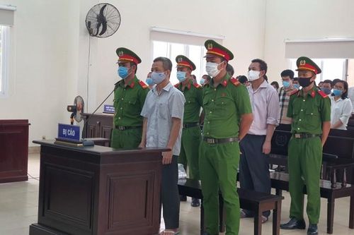 Nguyên Bí thư Bến Cát bị tuyên 10 năm tù: Viết đơn kháng cáo kêu oan ngay tại phòng xử sơ thẩm