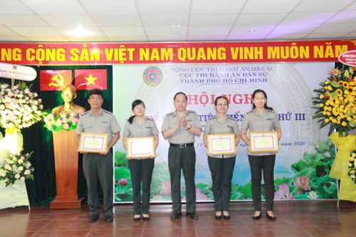 Nhiều tập thể, cá nhân cơ quan Thi hành án dân sự Tp. Hồ Chí Minh được khen thưởng
