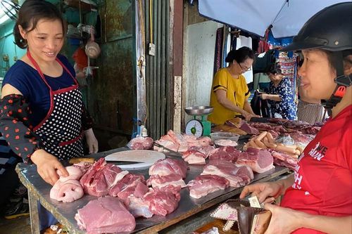 Giá thịt lợn lên 200 nghìn đồng/kg, cao chưa từng có