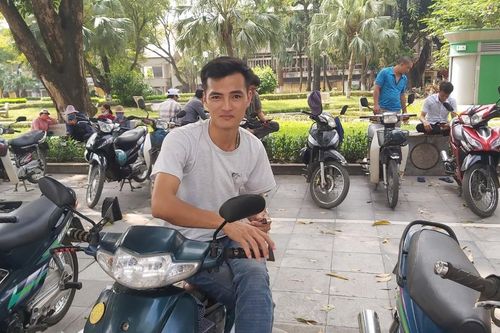 'Chợ người' ký sự: Đồng tiền, mồ hôi, nước mắt