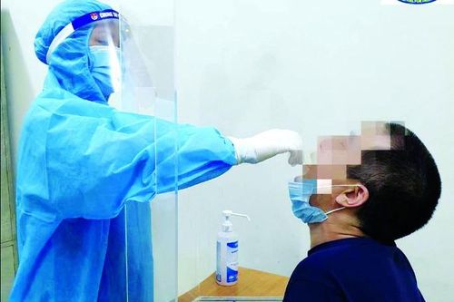 Hút thuốc lá và những cảnh báo nguy cơ lây nhiễm COVID-19 từ việc sử dụng thuốc lá
