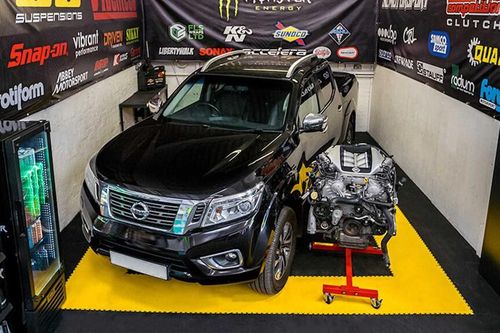 Nissan Navara 'độ' lên động cơ GT-R 1.000 mã lực