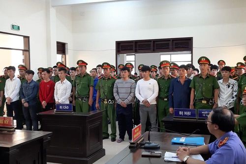 Đại ca giang hồ nổ súng 'huyết chiến' tại tiệm cầm đồ lĩnh 15 năm tù