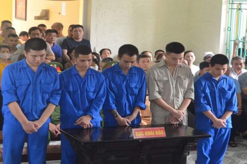 Xét xử sơ thẩm nhóm côn đồ hành hung bác sĩ