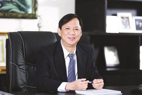 Đại gia gốc Hoa họ Trần chính thức rời 'ghế nóng' Chứng khoán Rồng Việt