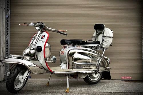 Xe máy cổ Lambretta hơn '60 tuổi' giá 456 triệu ở Hà Nội