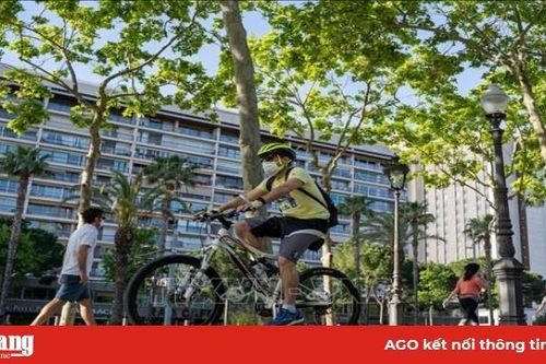 Một số nước châu Âu bước sang giai đoạn nới lỏng giãn cách xã hội