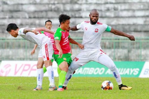 Vòng 1/8 Cúp QG: Ngoại binh xung trận