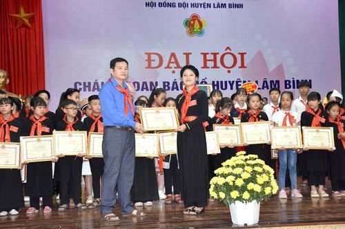 Đại hội cháu ngoan Bác Hồ huyện Lâm Bình lần thứ II