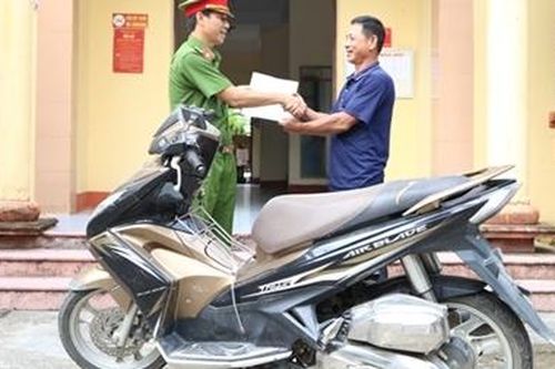 Người dân viết thư cảm ơn lực lượng Công an khi nhận lại chiếc xe bị mất cắp
