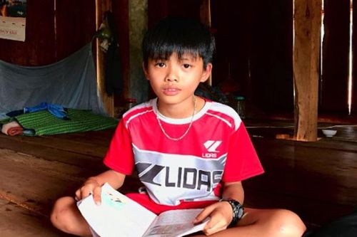 Những học sinh vùng biên 'níu chữ' với ước mơ giúp bản làng thoát nghèo