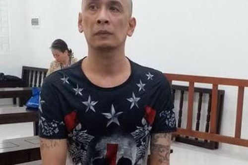 Trốn án giết người, 'đại ca' giang hồ dùng đến 2 tên giả