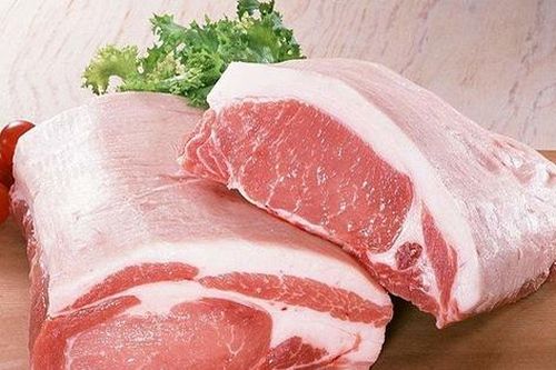 Thịt lợn xuất hiện dấu hiệu sau dù tiếc cũng phải vứt ngay, có được cho cũng không cầm