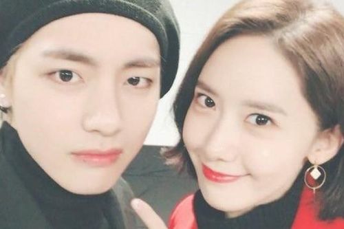 Vì đâu khoảnh khắc này của Yoona (SNSD) và V (BTS) lại được thả tim rần rần?