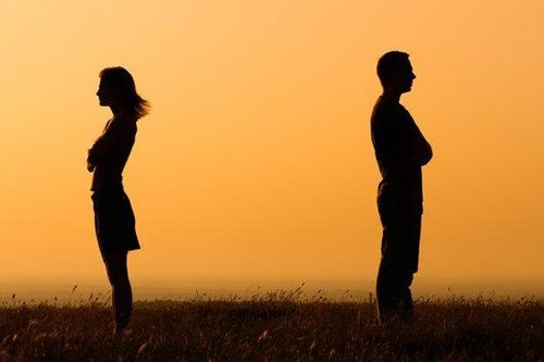 Thơ: Ai rồi cũng phải học cách quên một người