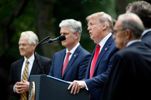 Chấm dứt quan hệ với WHO, ông Trump xoáy vào Trung Quốc