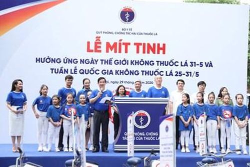 WHO: Cần hành động kịp thời để bảo vệ giới trẻ khỏi tác động của thuốc lá